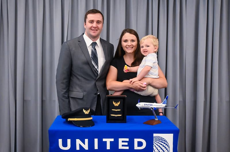 Chicago B737 First Officer Wade H. turned a childhood passion into reality with Aviate